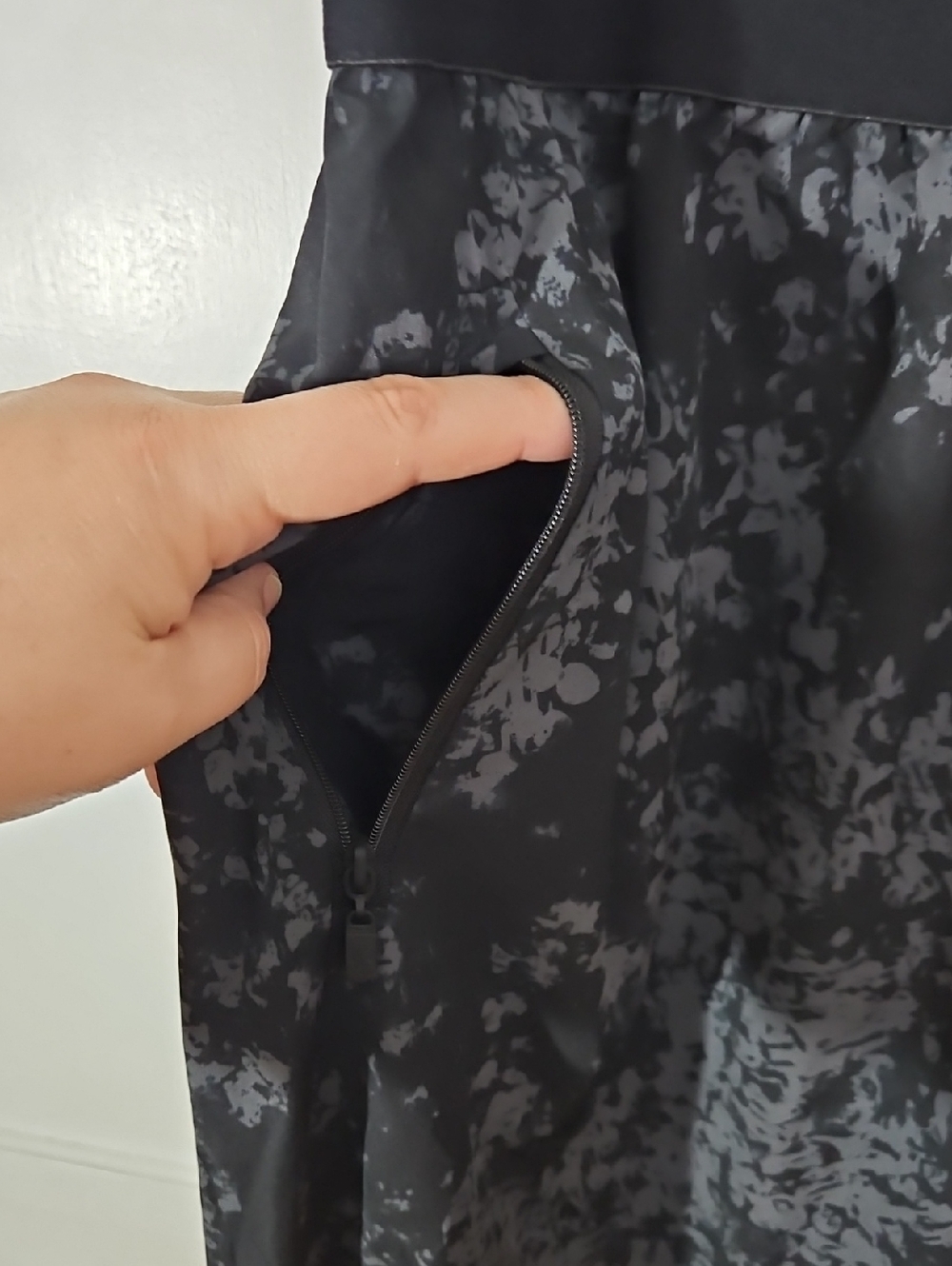 Torrid Happy Camper Black Print Capri Pants - Picture 4 of 7